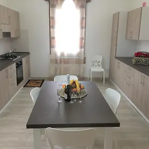  Сasa de vacaciones Gondola House Italia